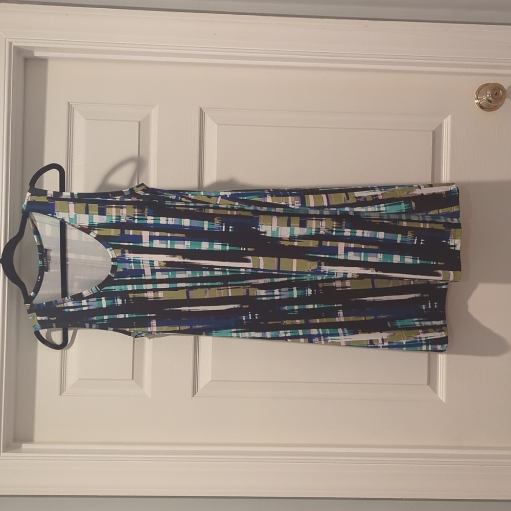 Scoopneck sleeveless A-line dress